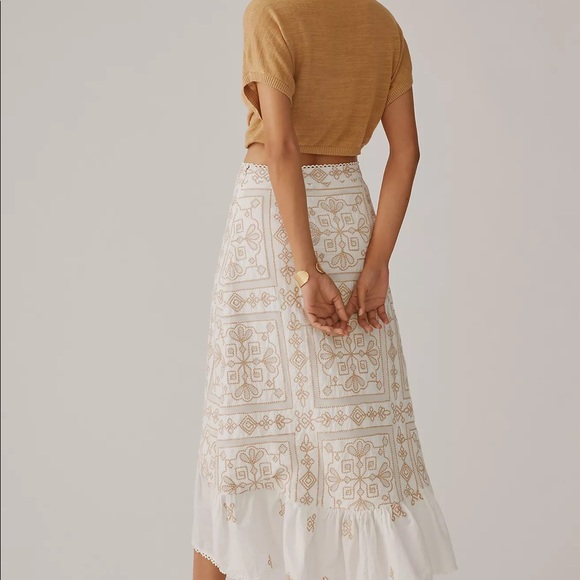 NWTS ANTHROPOLOGIE Embroidered Skirt (10) - Picture 4 of 16